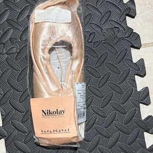 Nikolay Ballet Pointe Shoes
